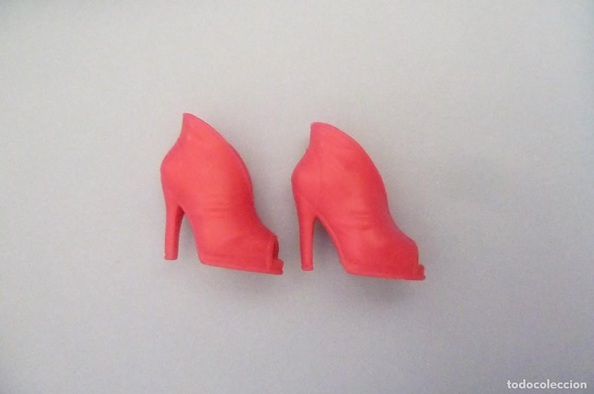 Barbie y Ken: Bot&iacute;n rosa oscuro. Barbie - Foto 3