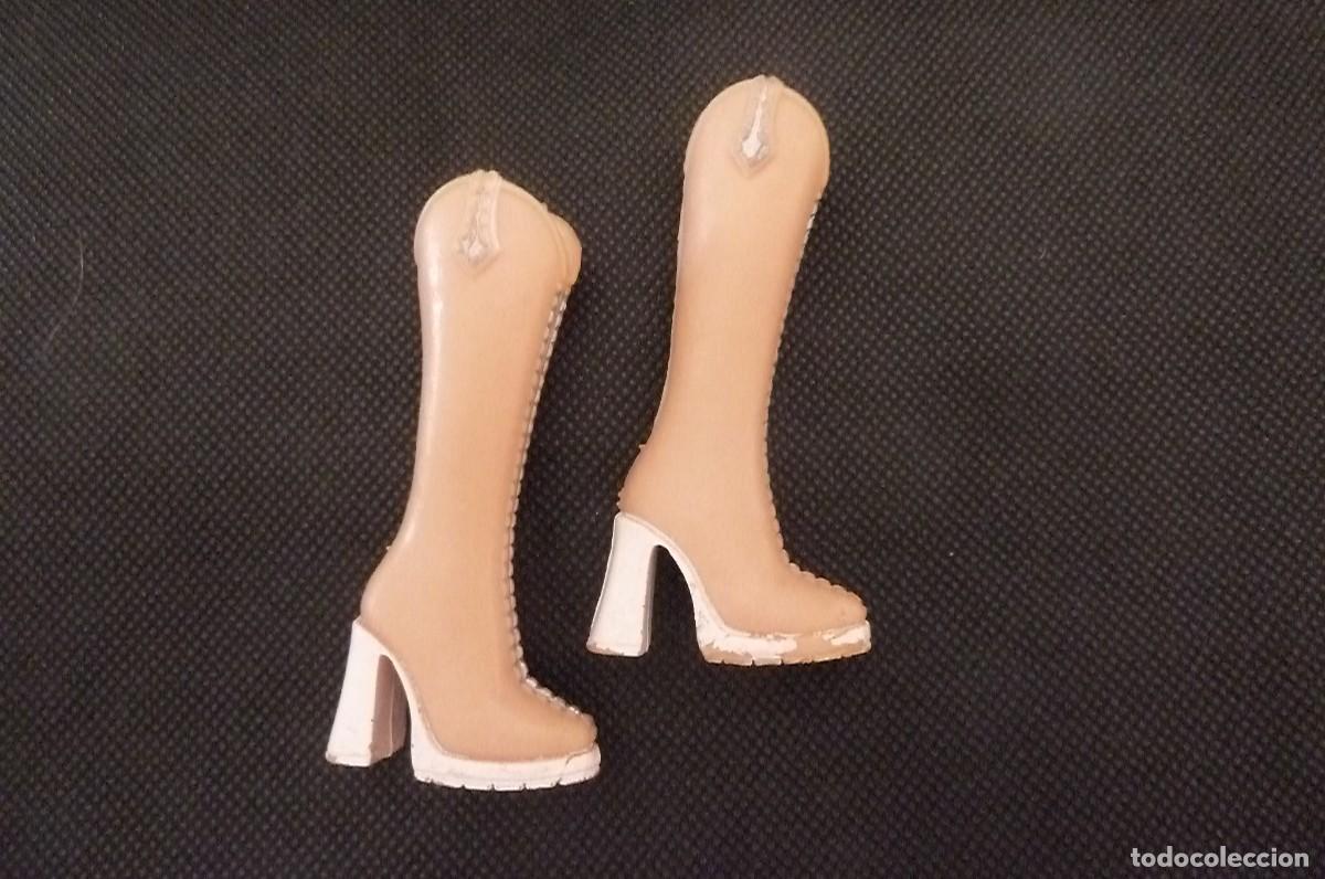 Barbie y Ken: Botas altas marr&oacute;n claro - Foto 1