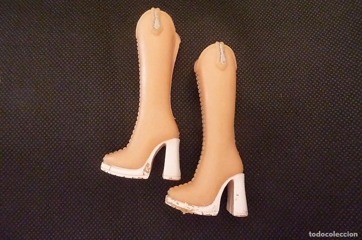 Barbie y Ken: Botas altas marr&oacute;n claro - Foto 2