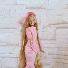 Barbie y Ken: PRECIOSO Y ELEGANTE VESTIDO DE FIESTA CON SOMBRERO Y ZAPATOS A JUEGO PARA BARBIE O MUÑECA SIMILAR
