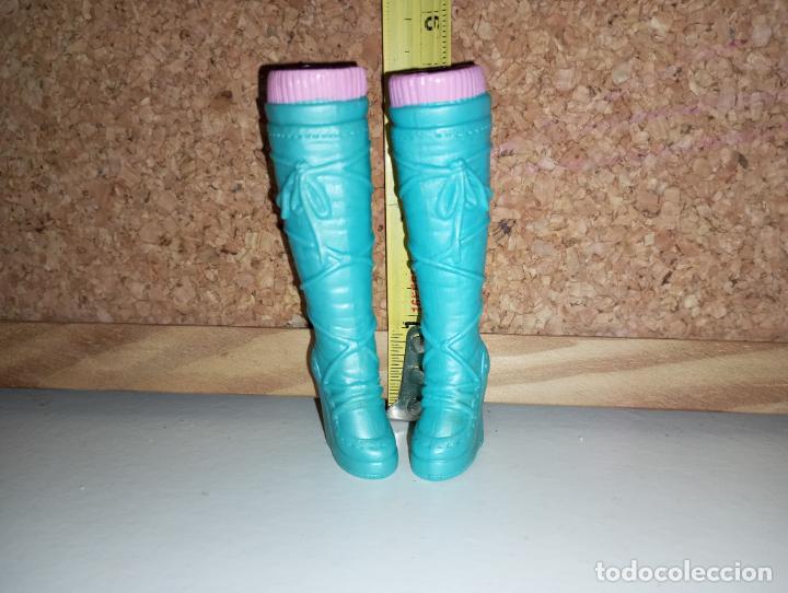 Barbie y Ken: Zapatos botas de mu&ntilde;eca Barbie - Foto 2