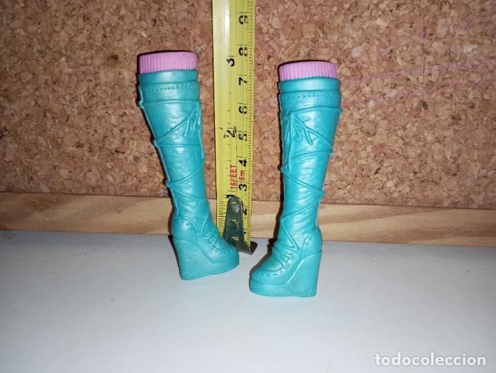 Barbie y Ken: Zapatos botas de mu&ntilde;eca Barbie - Foto 3