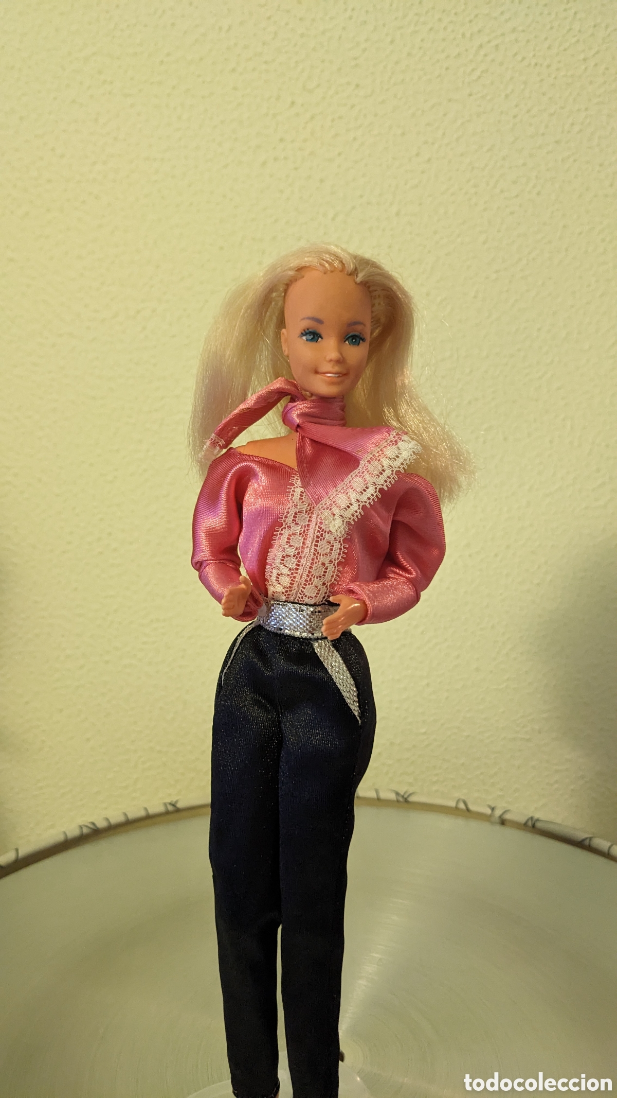 lote ropa barbie años 70 - 80 - Comprar Barbie e Ken - Vestidos e  Acessórios no todocoleccion