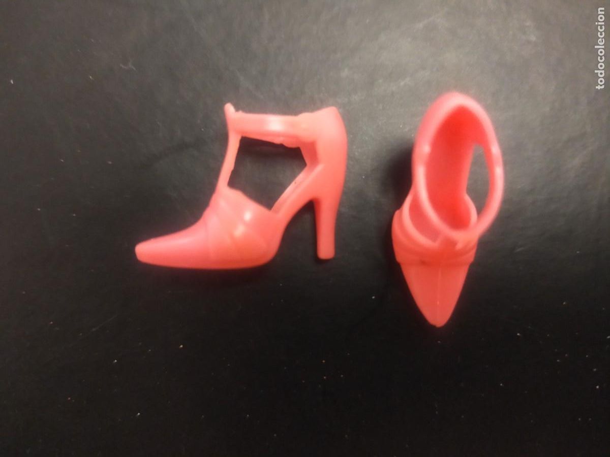 Barbie y Ken: Zapatos Barbie - Foto 1