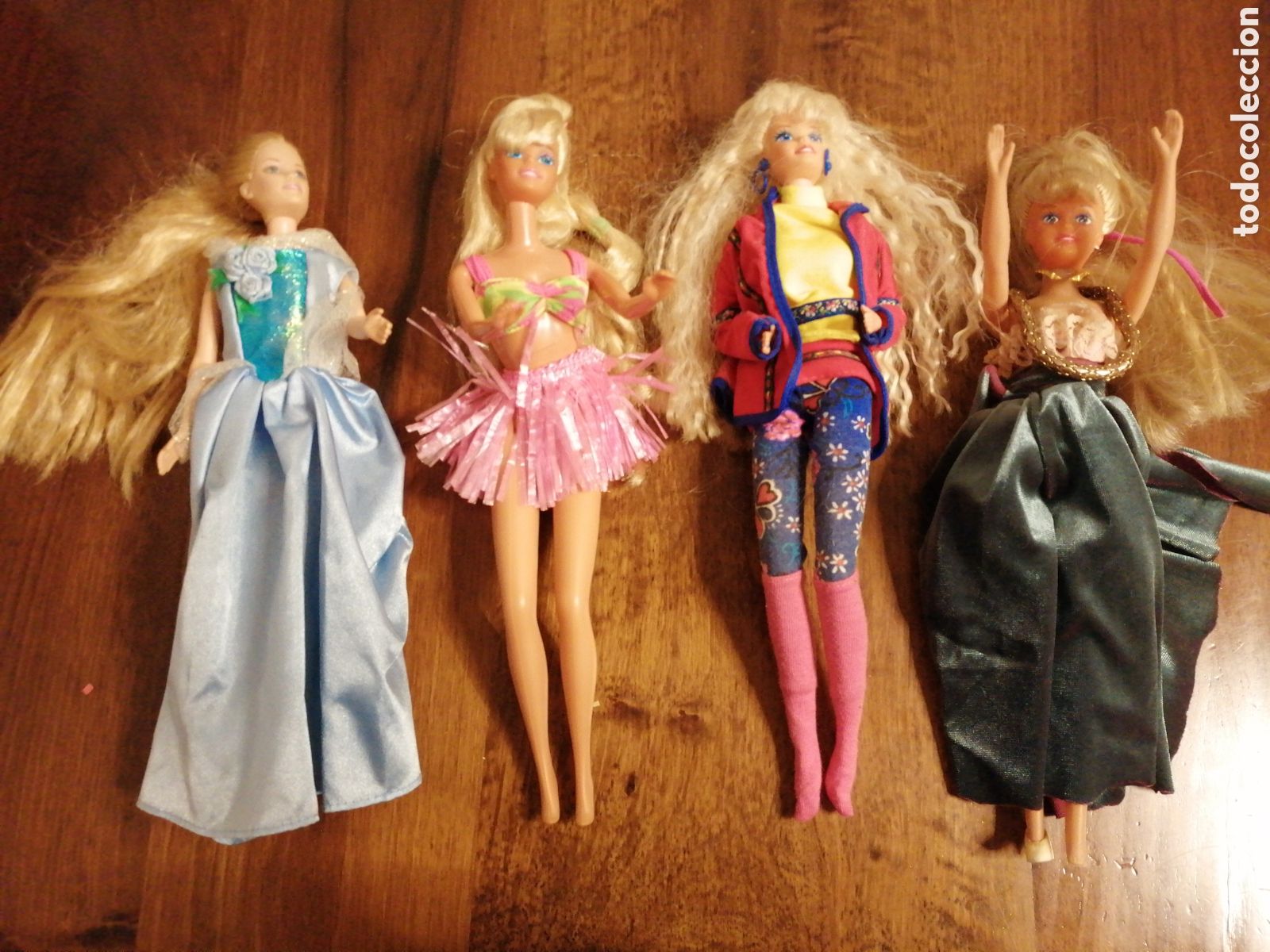 Barbie y Ken: Cuatro Barbies rubias - Foto 1