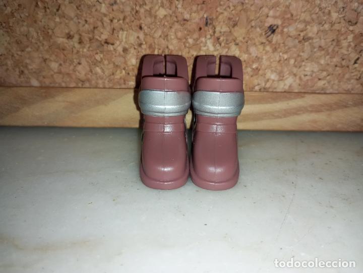 Barbie y Ken: Zapatos botas de mu&ntilde;eco ken - Foto 2