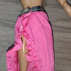Barbie e Ken: FALDA TWIRLY CURLS BARBIE