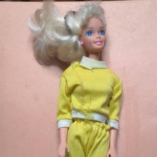 Barbie y Ken: BONECA BARBIE