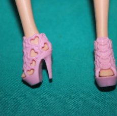 Barbie y Ken: ZAPATOS CON TACÓN COLOR ROSA ORIGINALES VA MARCADAS DE BARBIE