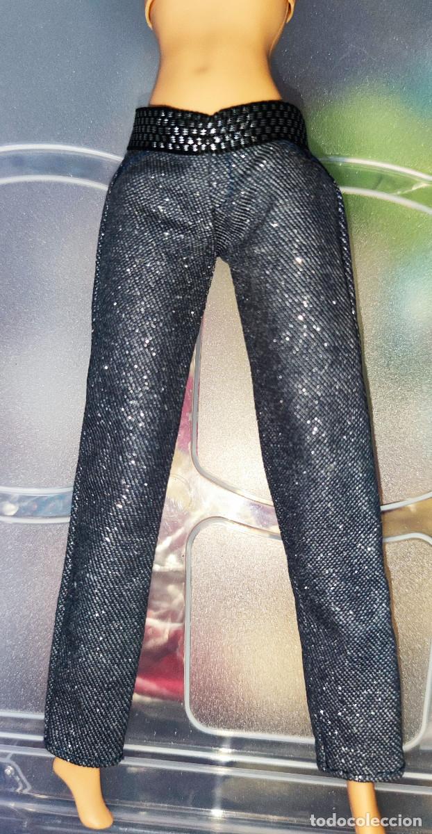 Barbie y Ken: Ropa Pantalon para Mu&ntilde;eca Barbie - Foto 1