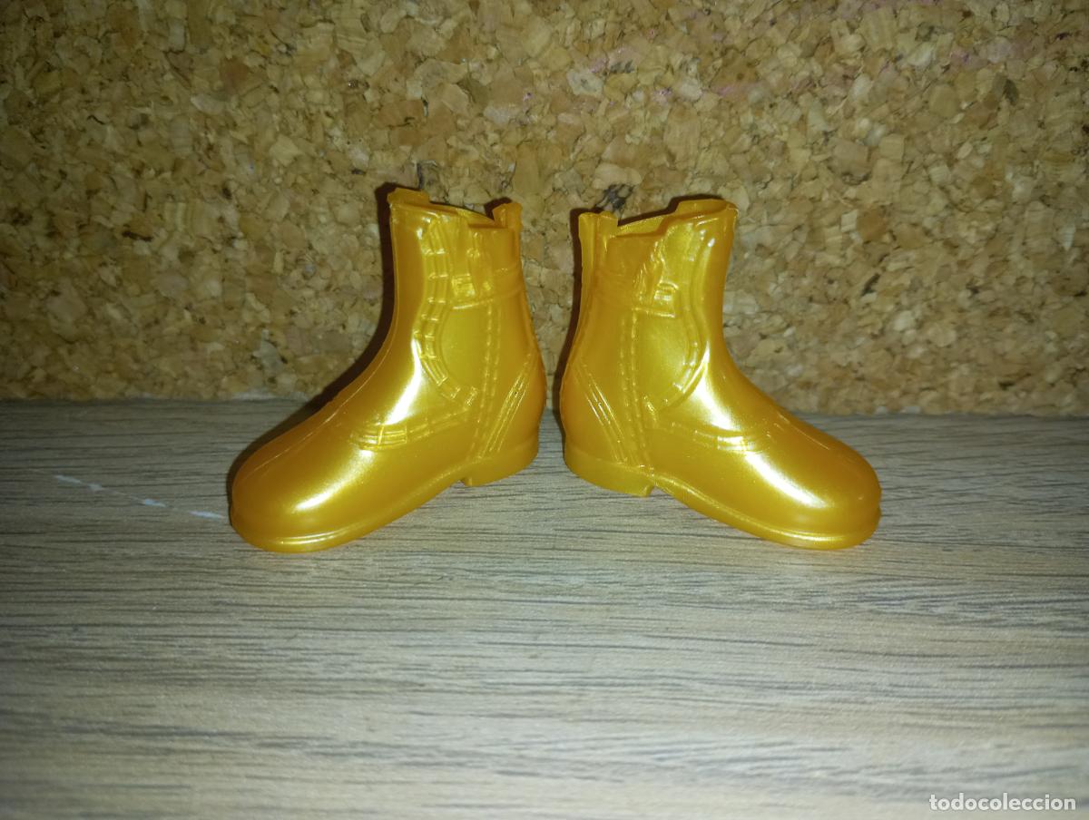Barbie y Ken: Zapatos de mu&ntilde;eco Ken - Foto 1