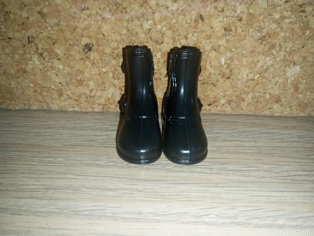 Barbie y Ken: Zapatos botas de mu&ntilde;eco Ken - Foto 2