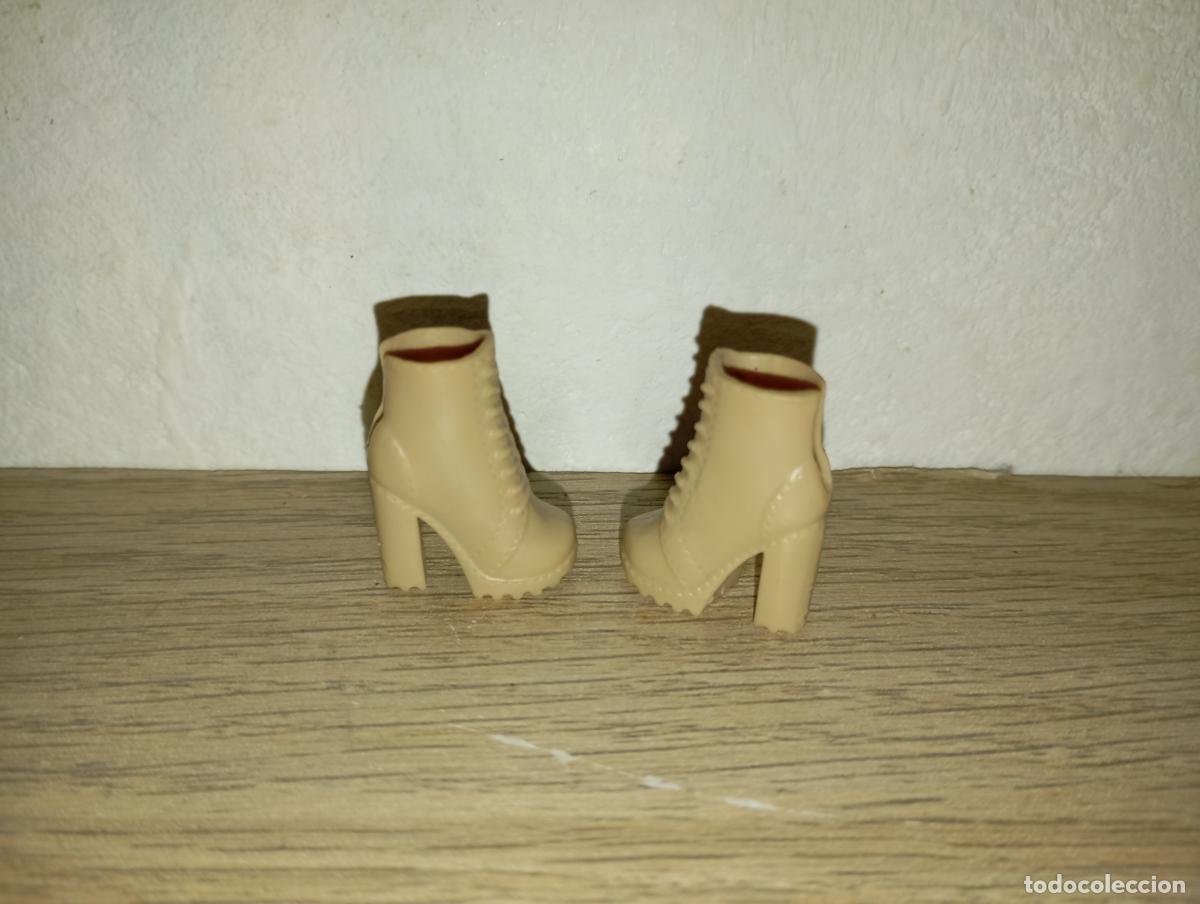 Barbie y Ken: zapatos botas de mu&ntilde;eca Barbie - Foto 3