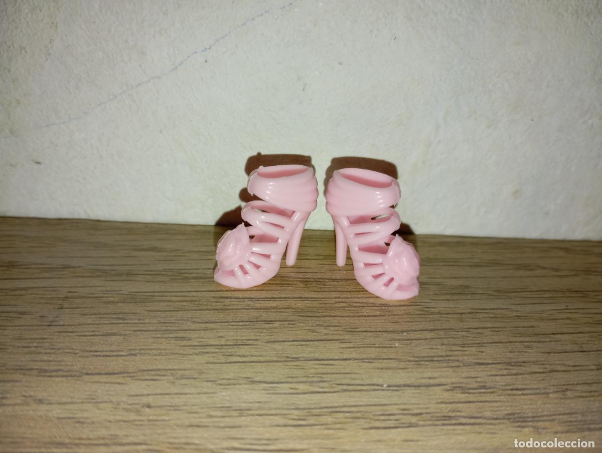Barbie y Ken: zapatos de mu&ntilde;eca Barbie - Foto 1