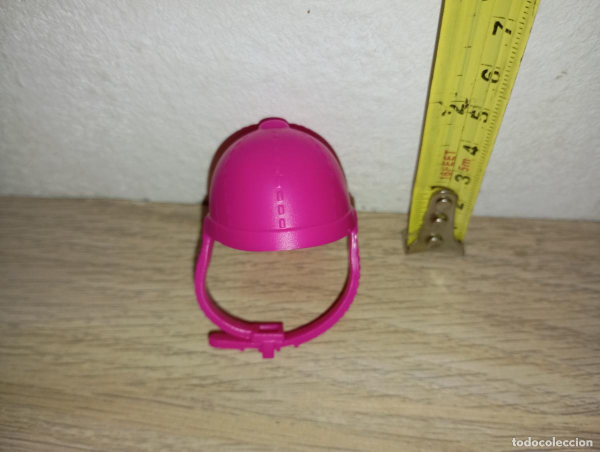 Barbie y Ken: casco de mu&ntilde;eca Barbie - Foto 1