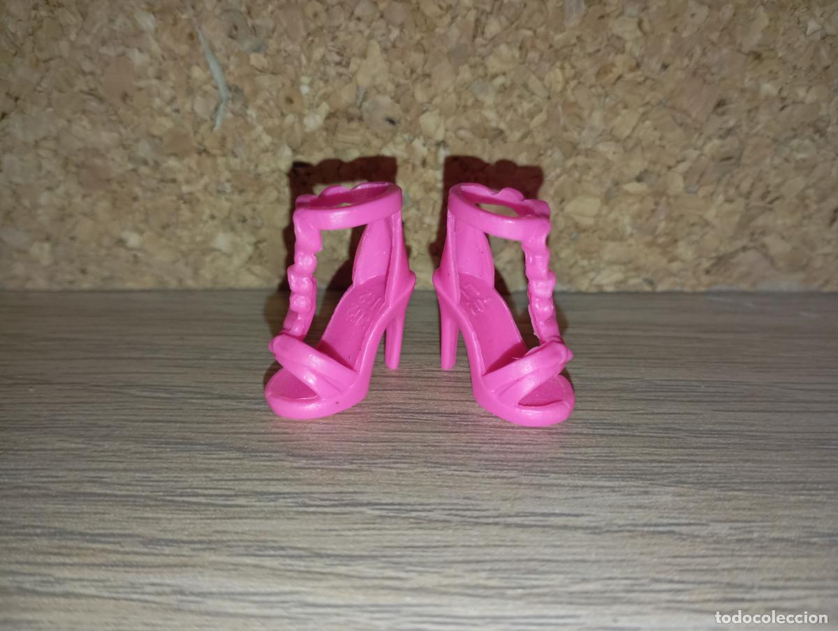 Barbie y Ken: zapatos de mu&ntilde;eca Barbie - Foto 1