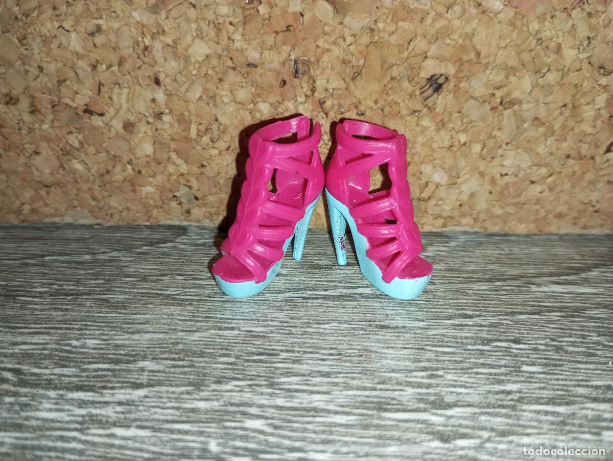 Barbie y Ken: zapatos de mu&ntilde;eca Barbie - Foto 1