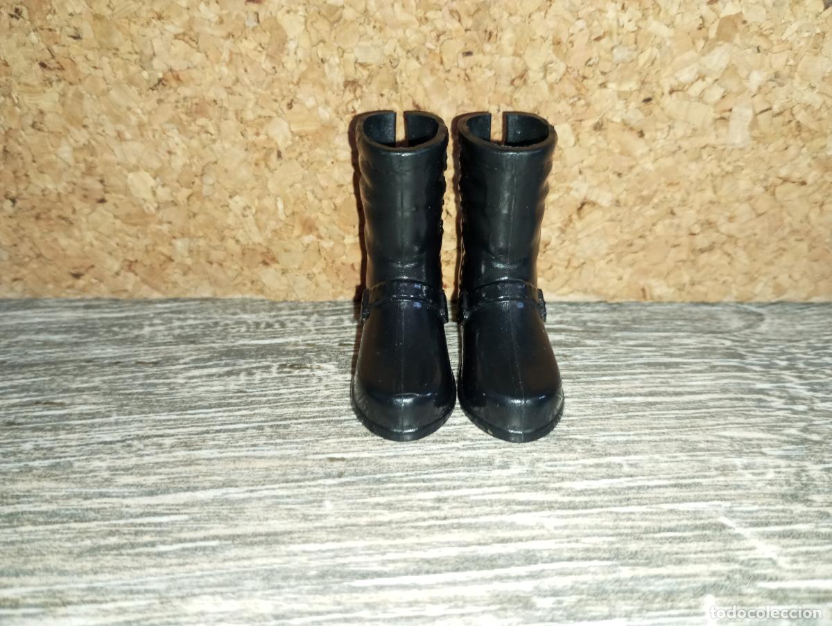 Barbie y Ken: Botas zapatos de mu&ntilde;eca Barbie - Foto 2
