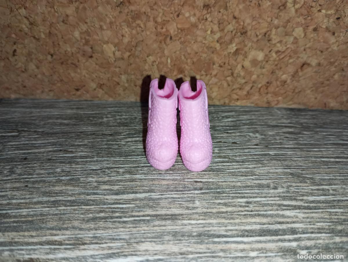 Barbie y Ken: Zapatos botas de mu&ntilde;eca Barbie - Foto 2