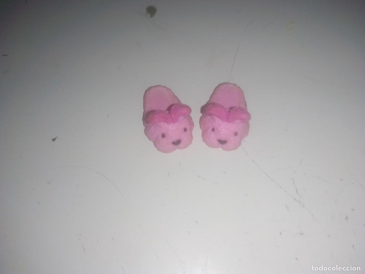 Barbie y Ken: Zapatillas de barbie - Foto 1
