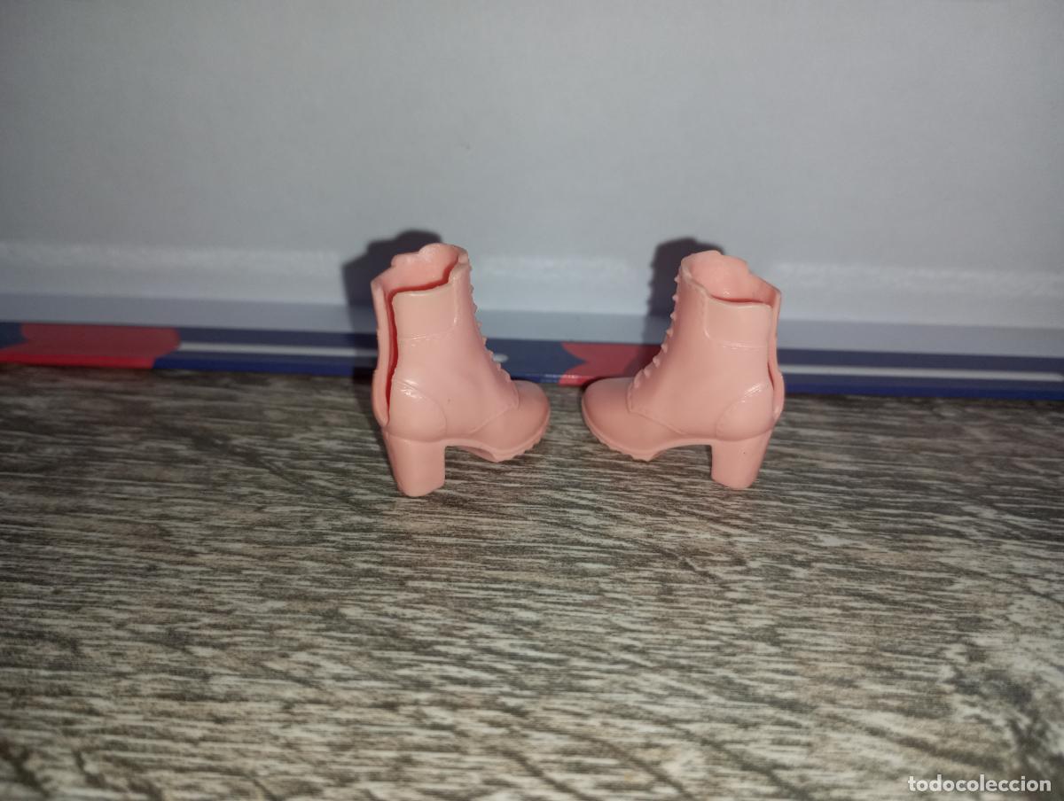 Barbie y Ken: zapatos botas de mu&ntilde;eca Barbie - Foto 3