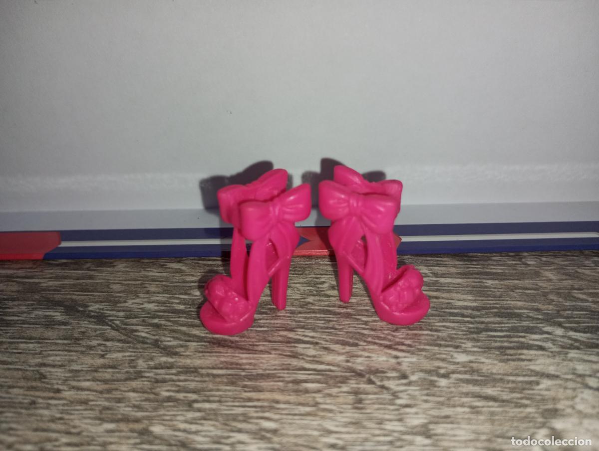 Barbie y Ken: zapatos de mu&ntilde;eca Barbie - Foto 1