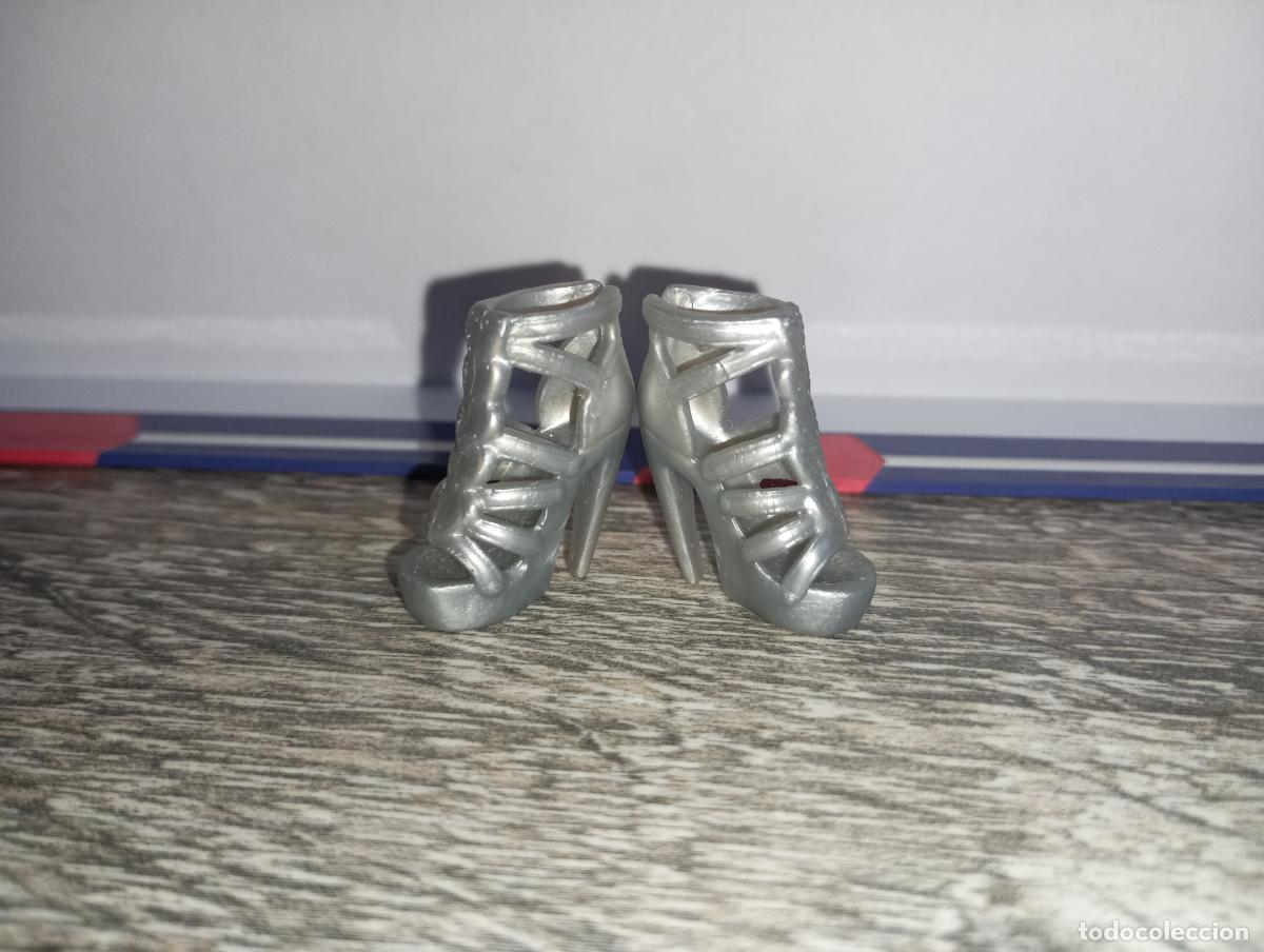 Barbie y Ken: zapatos de mu&ntilde;eca Barbie - Foto 1