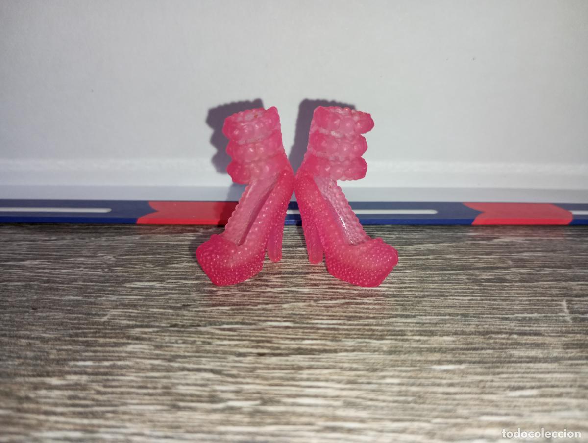 Barbie y Ken: zapatos de mu&ntilde;eca Barbie - Foto 1