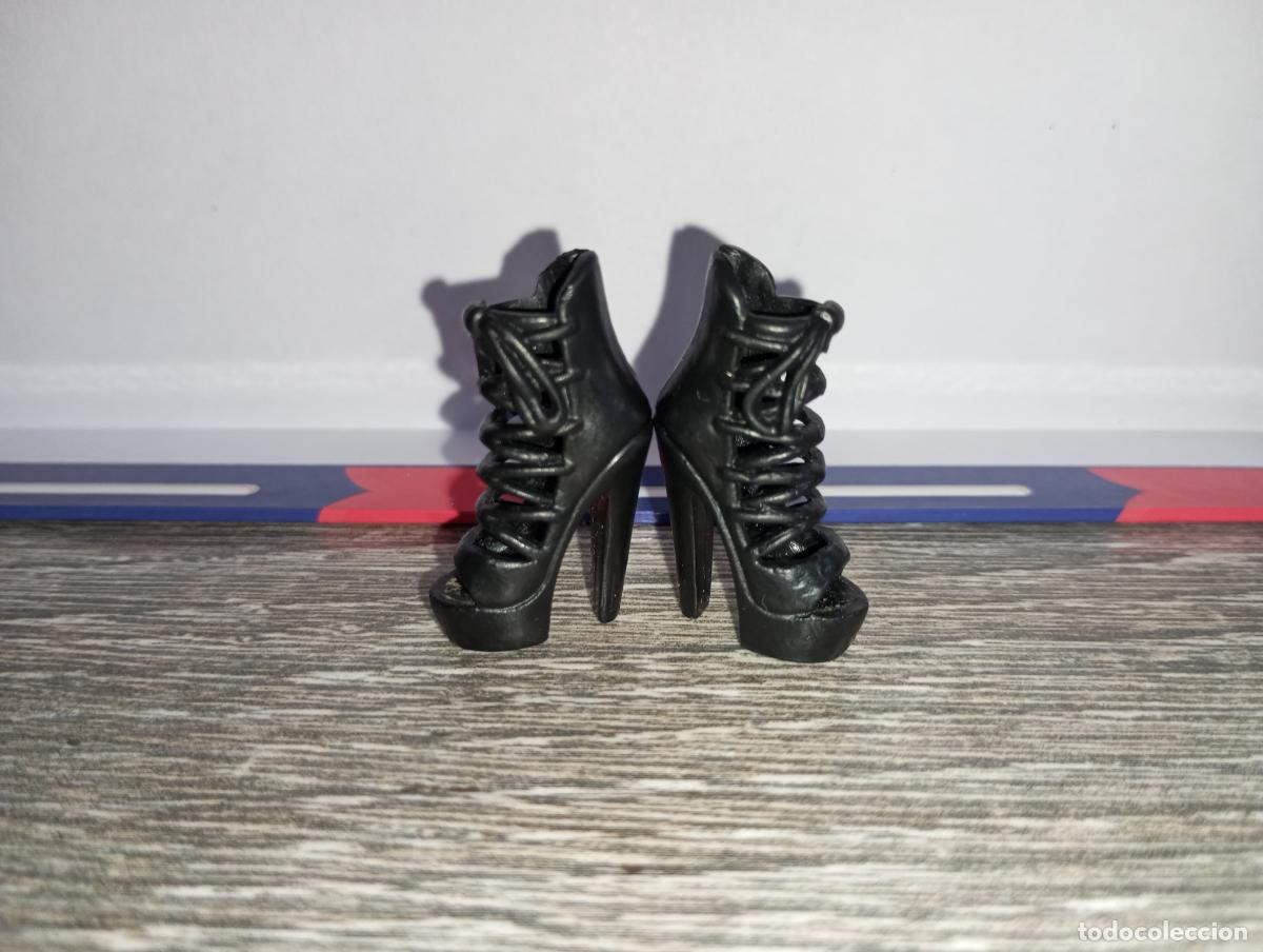 Barbie y Ken: zapatos de mu&ntilde;eca Barbie - Foto 1