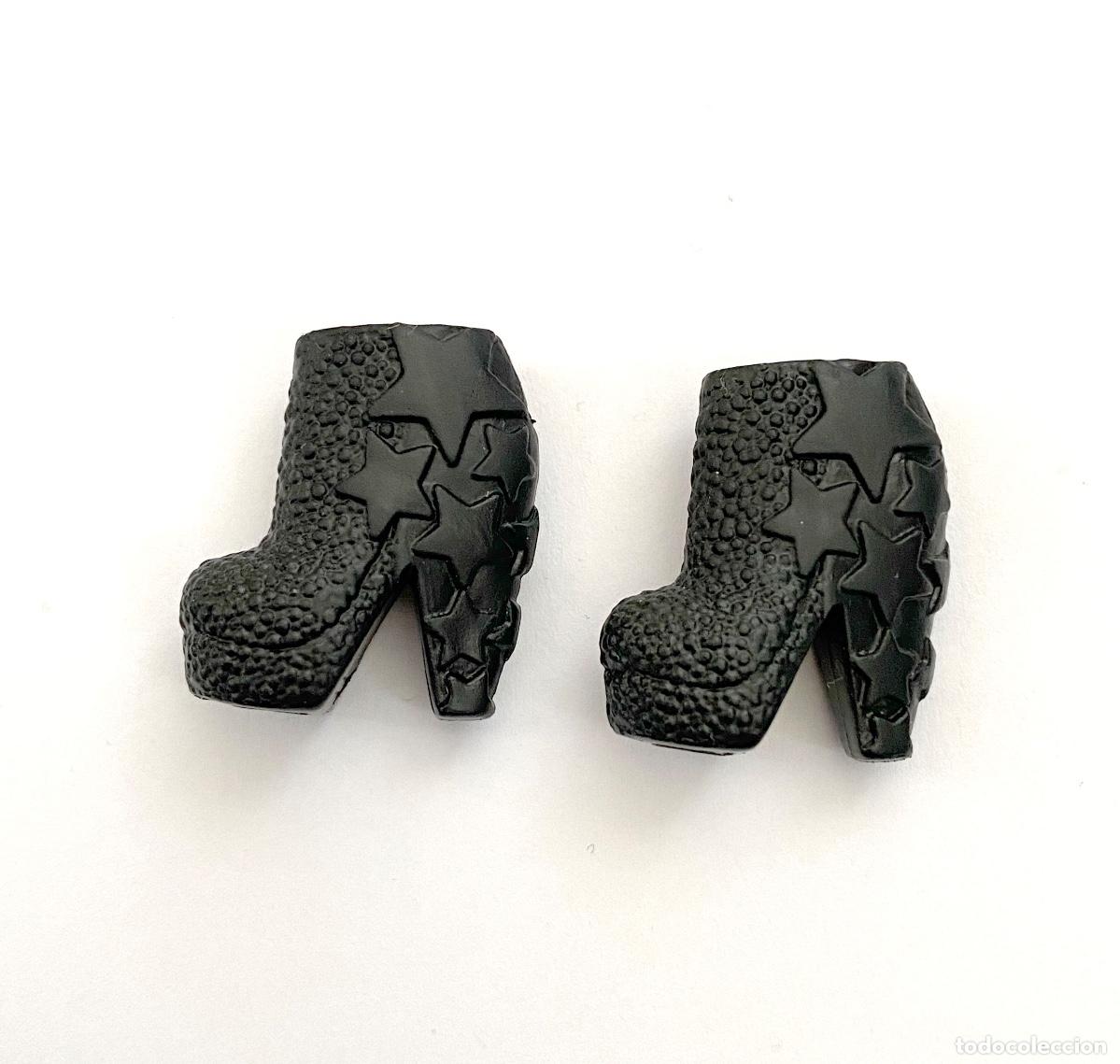 Barbie y Ken: Botines negros barbie. - Foto 1