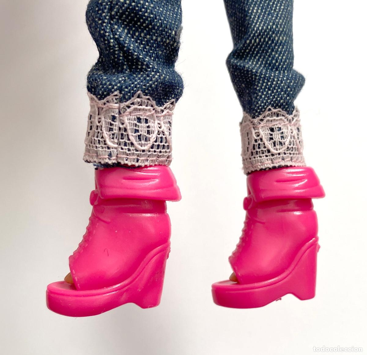 Barbie y Ken: Botines rosas barbie. - Foto 4