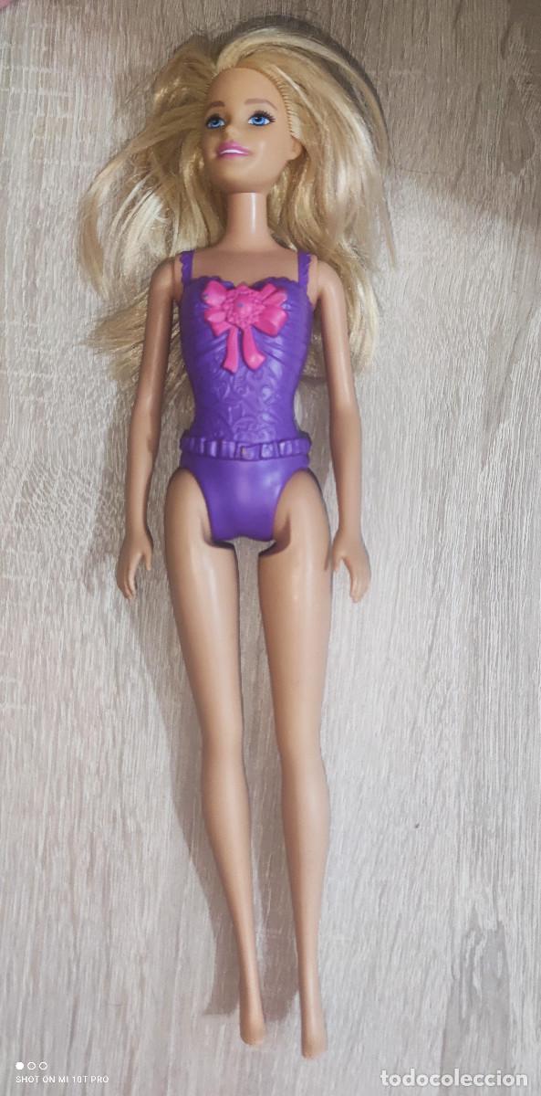 Barbie y Ken: Mu&ntilde;eca Barbie con ba&ntilde;ador - Foto 1