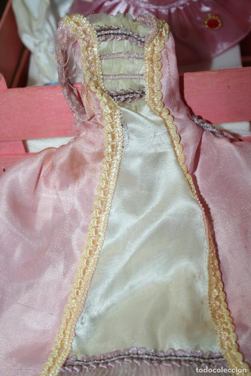 Barbie y Ken: vestido mu&ntilde;eca barbie - Foto 1