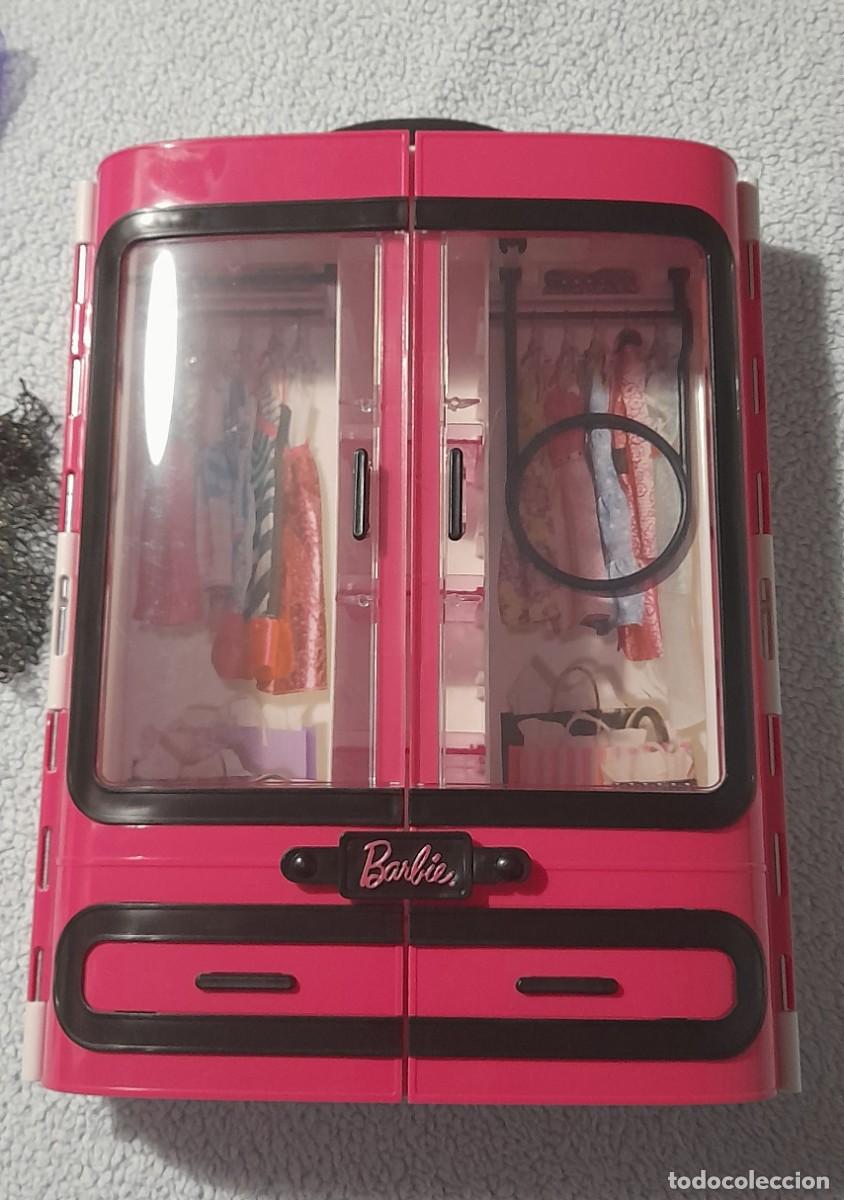 Barbie y Ken: ARMARIO DE LA BARBIE CON VESTIDOS Y COMPLEMENTOS - Foto 2