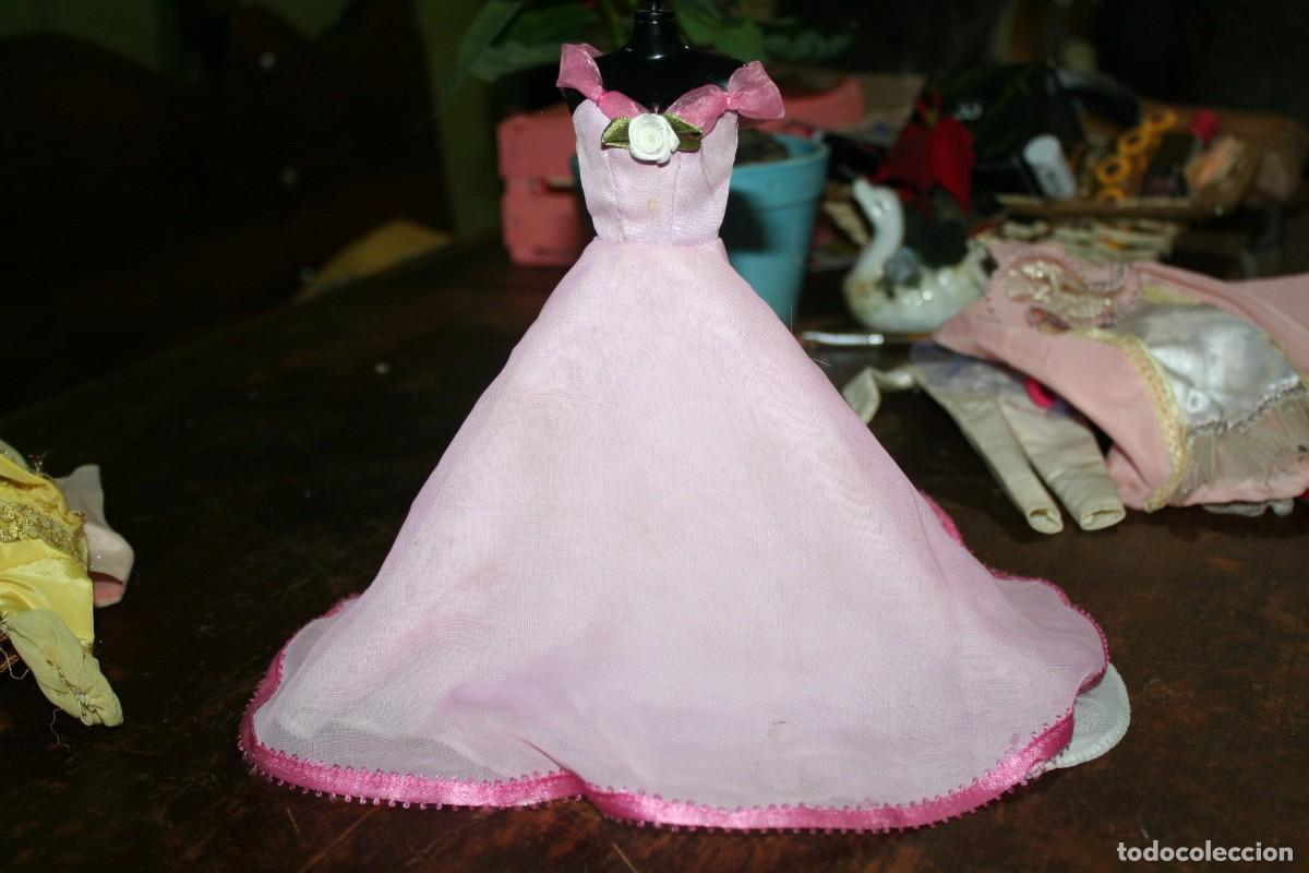 Barbie y Ken: vestido mu&ntilde;eca barbie - Foto 1