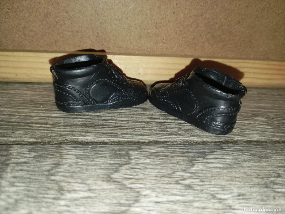 Barbie y Ken: Zapatos de mu&ntilde;eco ken - Foto 3
