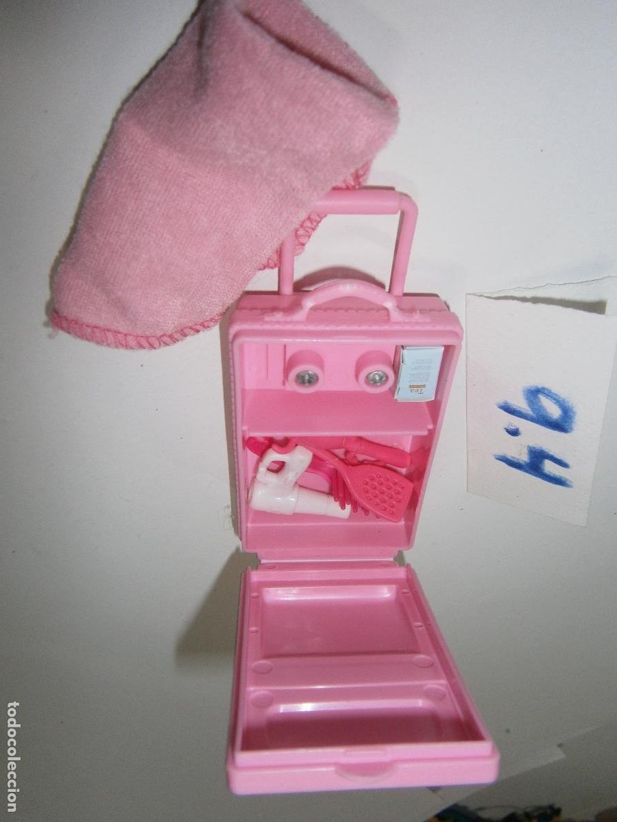 Barbie y Ken: --- MALETA CON COMPLEMENTOS PARA BARBIE --- - Foto 2