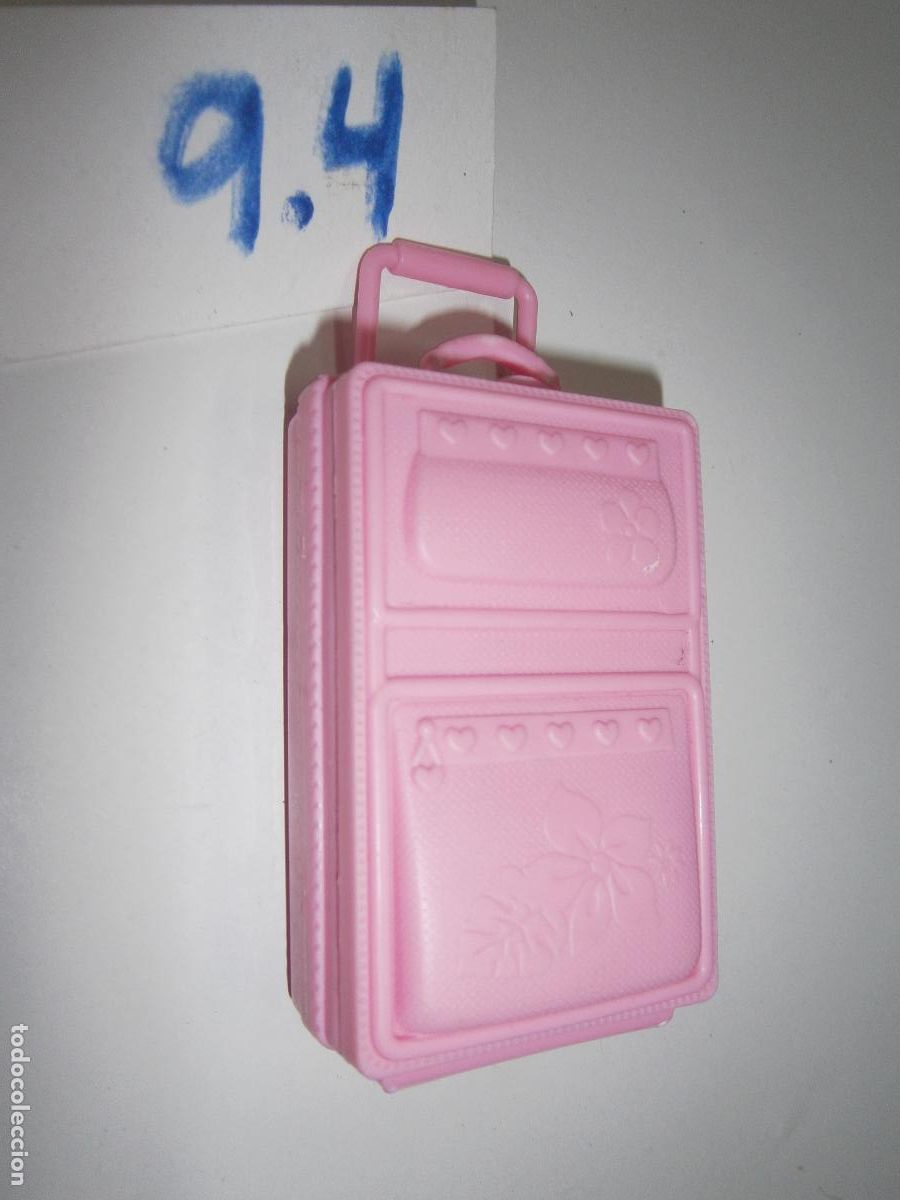 Barbie y Ken: --- MALETA CON COMPLEMENTOS PARA BARBIE --- - Foto 1