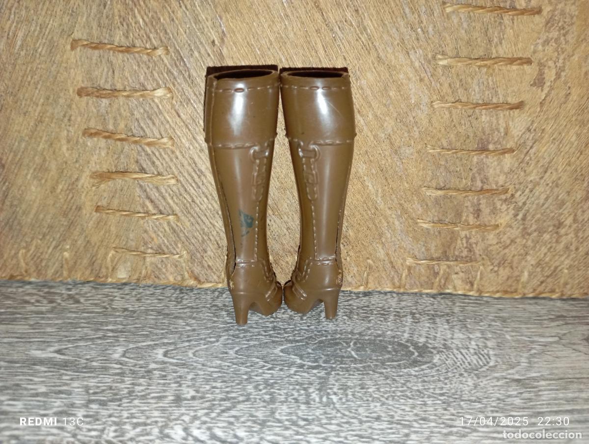 Barbie y Ken: Zapatos botas de mu&ntilde;eca Barbie - Foto 3