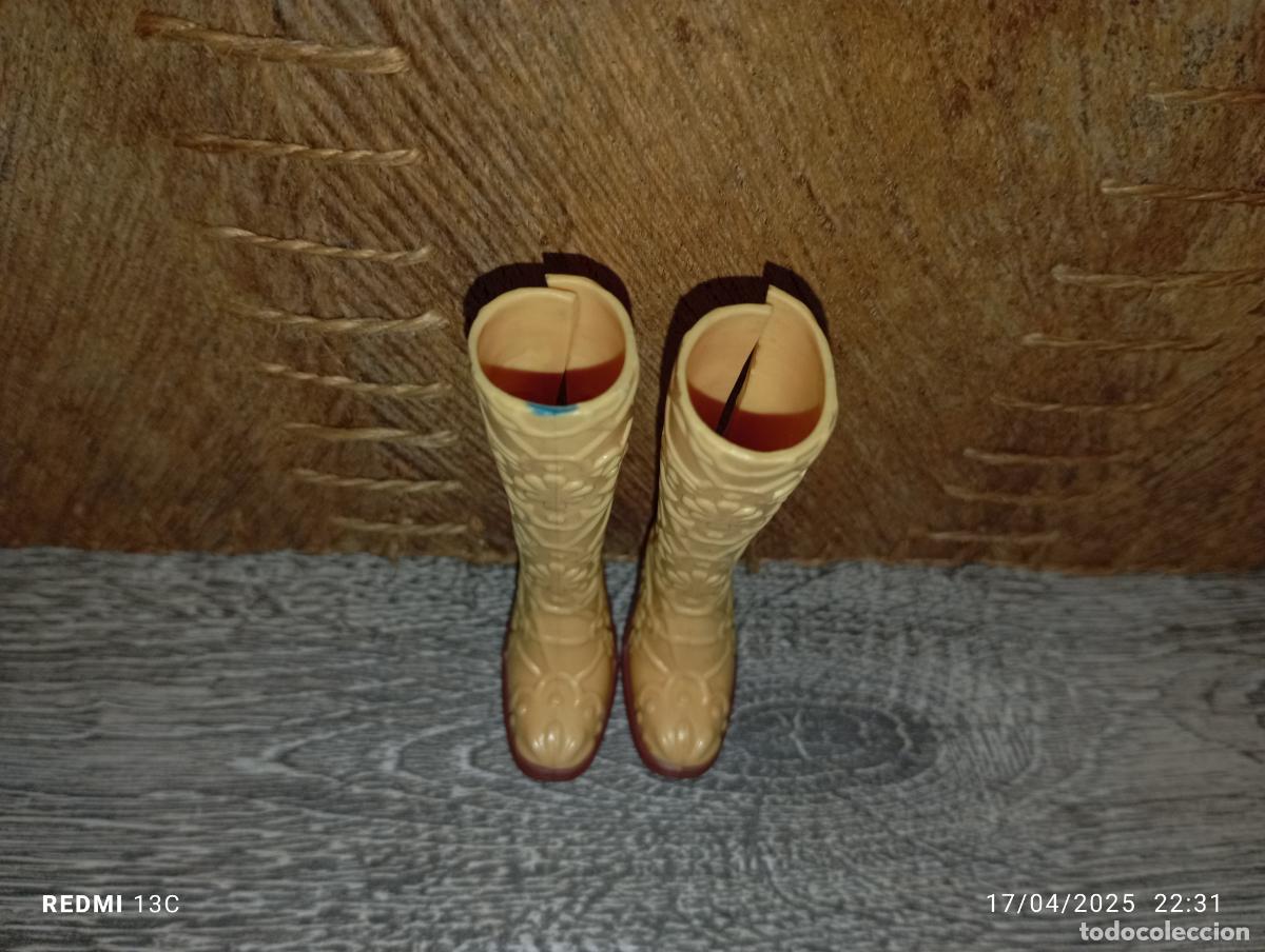 Barbie y Ken: Zapatos botas de mu&ntilde;eca Barbie - Foto 3