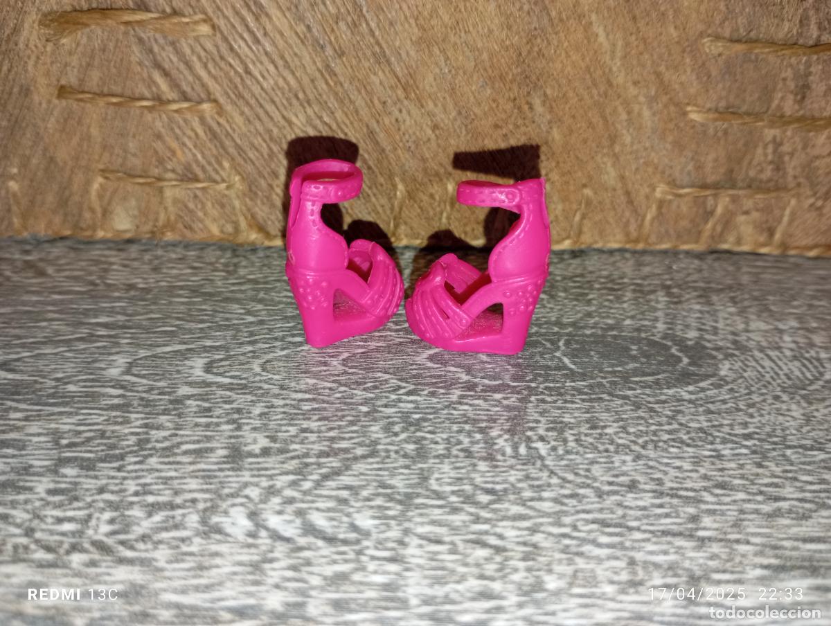 Barbie y Ken: Zapatos botas de mu&ntilde;eca Barbie - Foto 3
