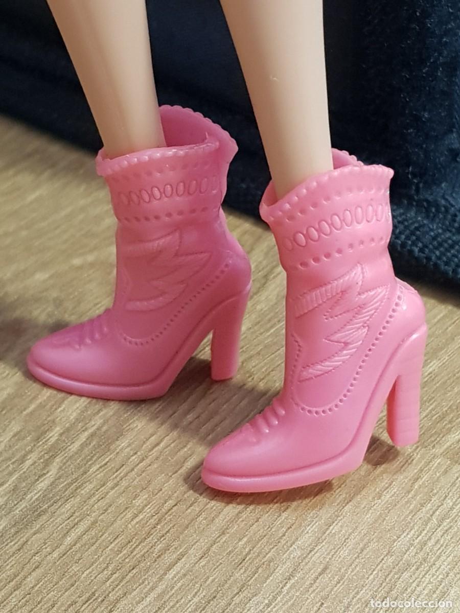 Barbie y Ken: Zapatos validos barbie - Foto 1