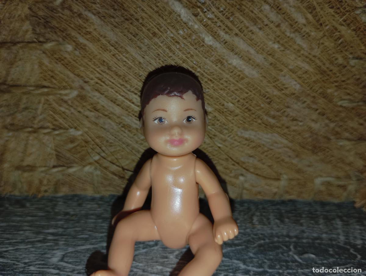 Barbie y Ken: Mu&ntilde;eco bebe de Barbie - Foto 1