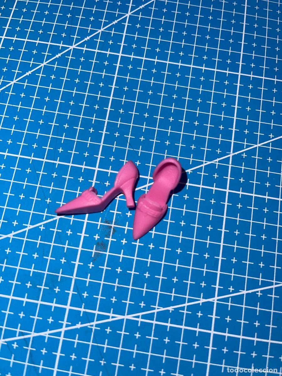 Barbie y Ken: Tacones rosas Barbie - Foto 1