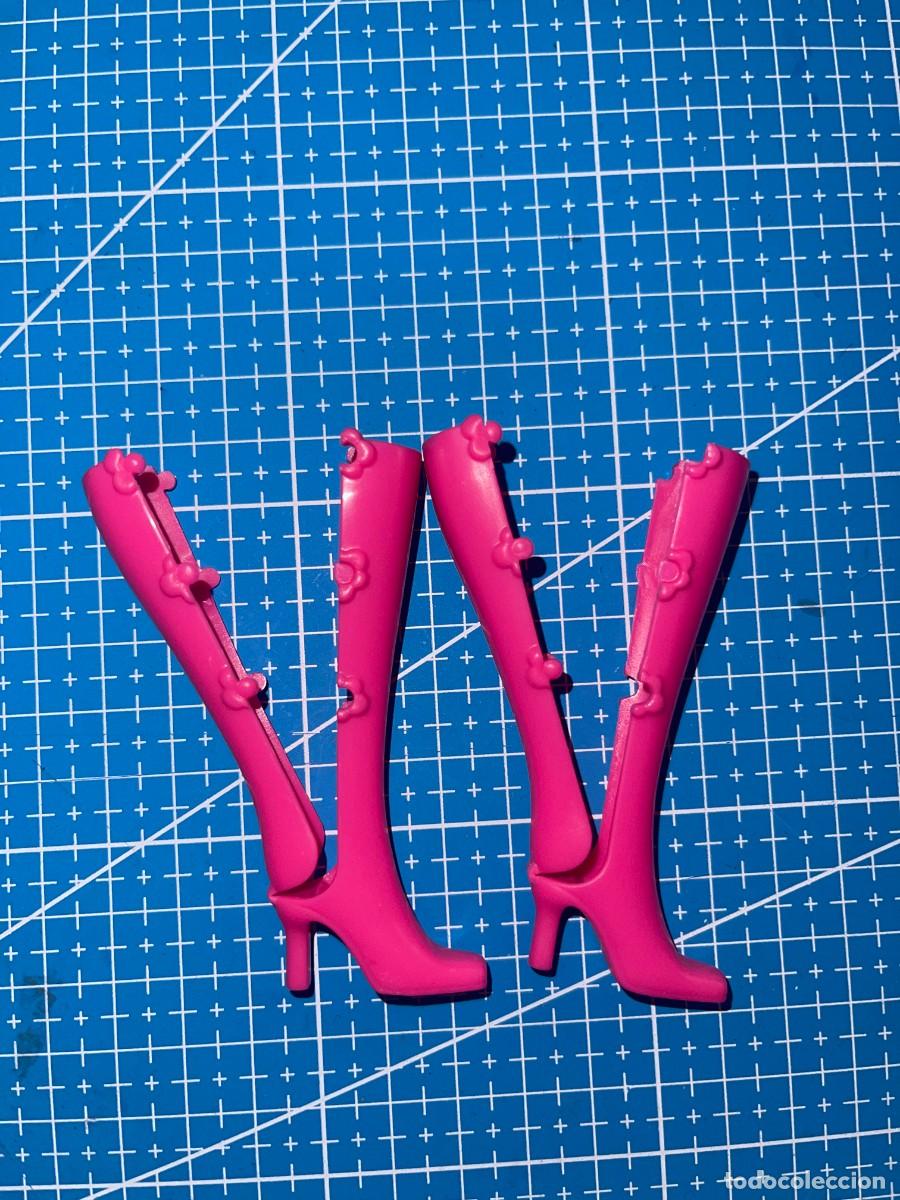 Barbie y Ken: Botas rosas altas Barbie - Foto 1