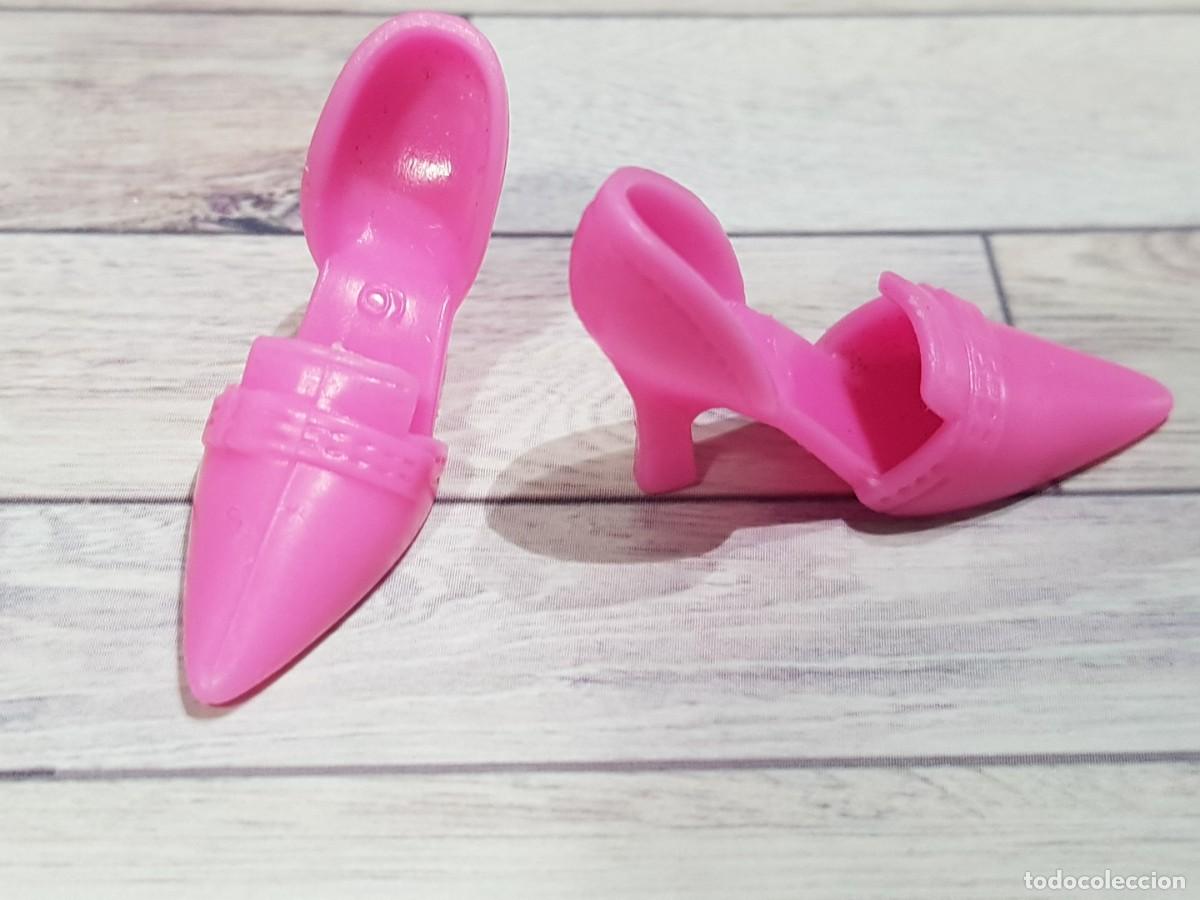 Barbie y Ken: Zapatos princesa Disney - Foto 1