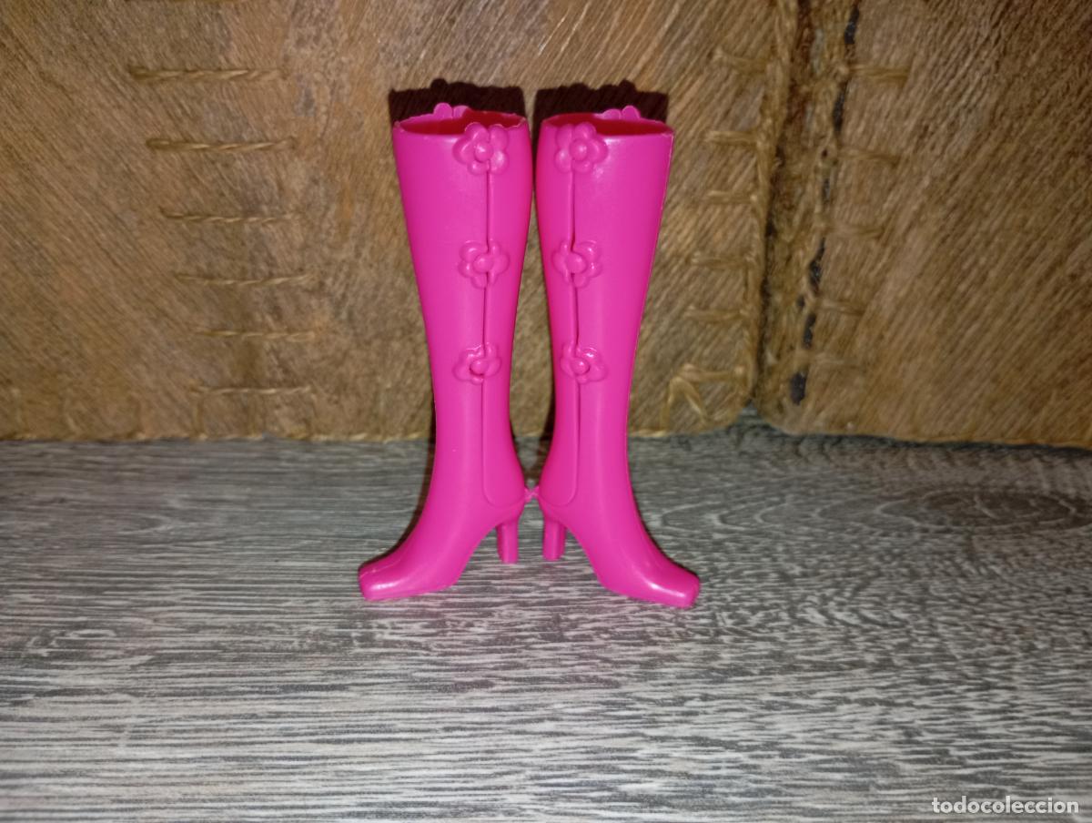 Barbie y Ken: Zapatos botas de mu&ntilde;eca Barbie - Foto 1