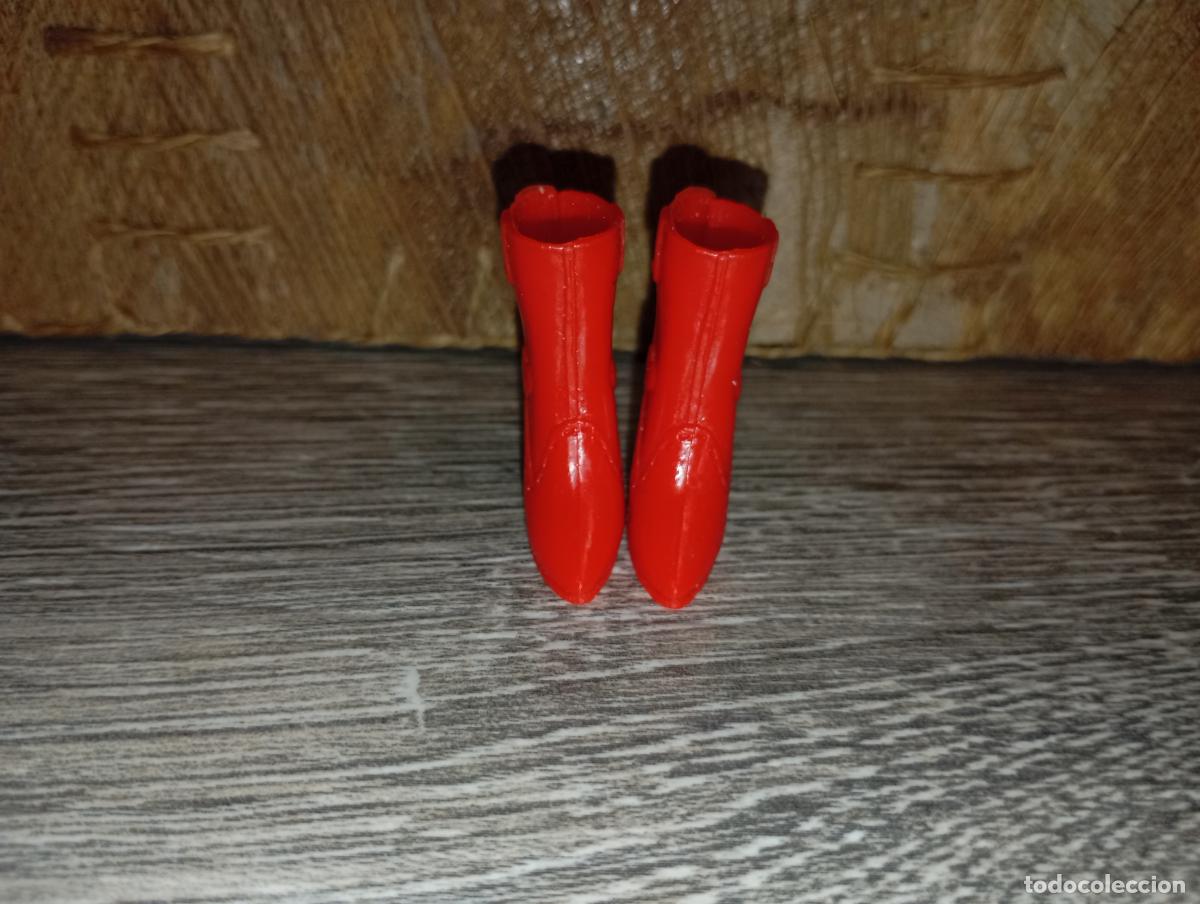 Barbie y Ken: Botas para mu&ntilde;eca Barbie - Foto 2