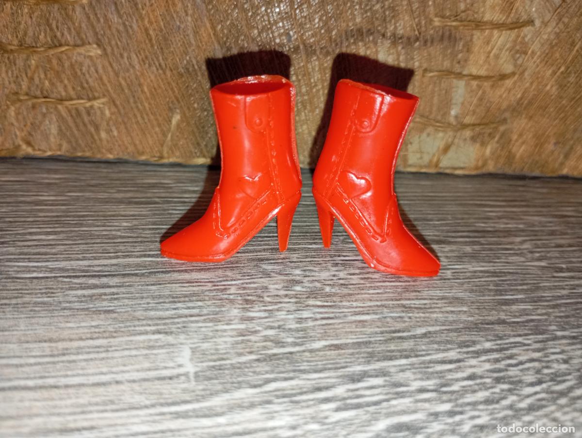 Barbie y Ken: Botas para mu&ntilde;eca Barbie - Foto 1