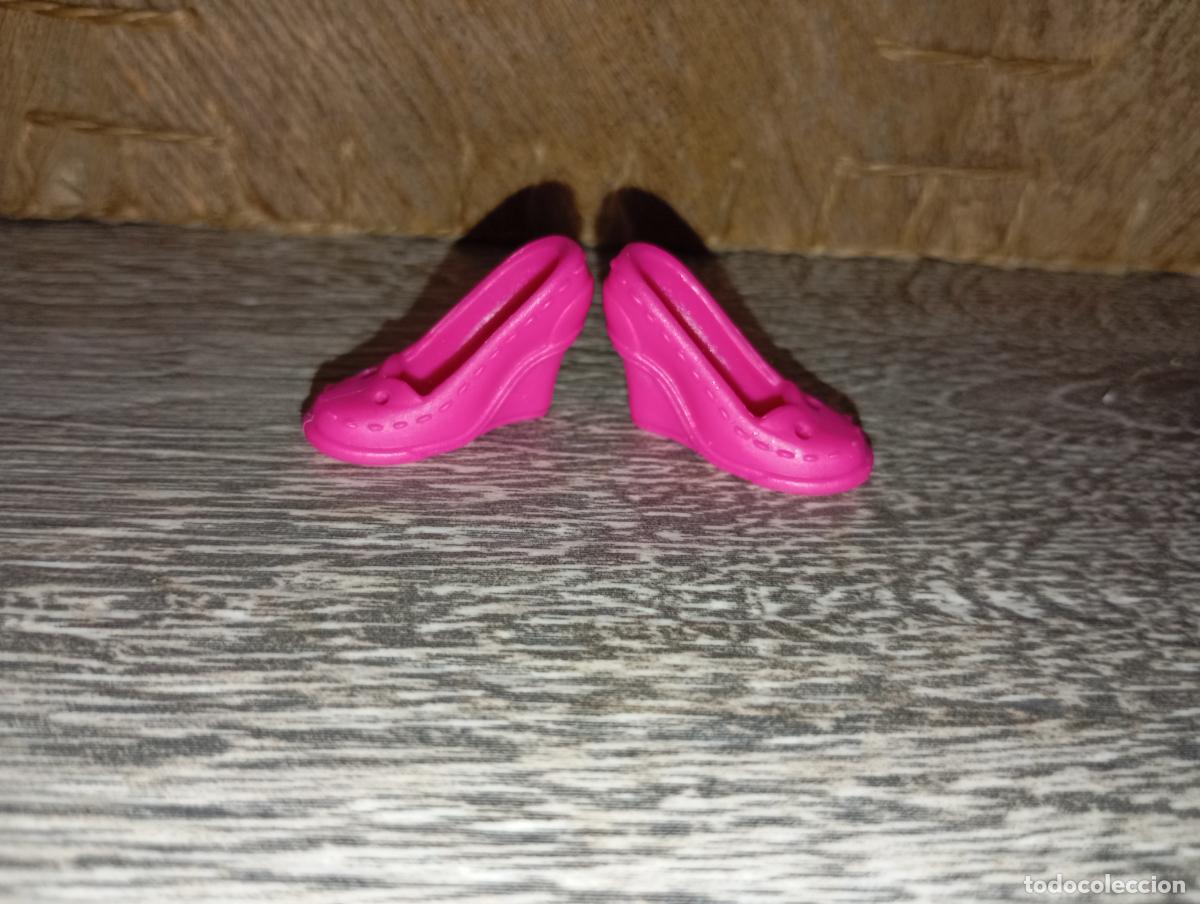 Barbie y Ken: Zapatos de mu&ntilde;eca Barbie - Foto 1